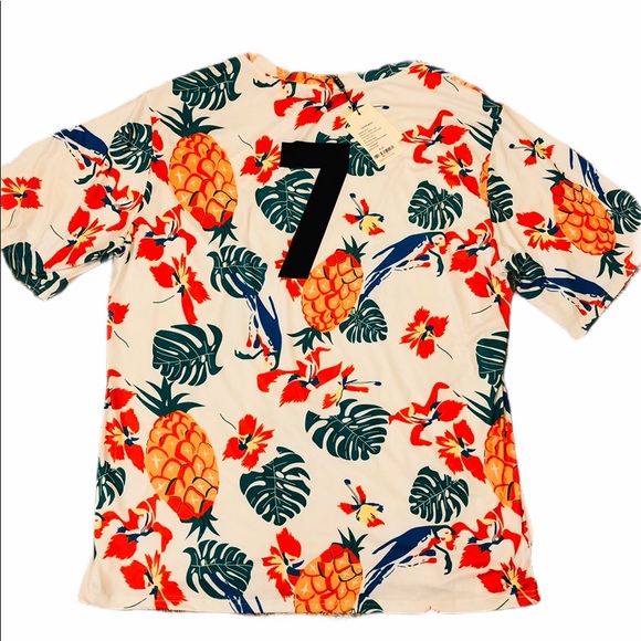 Other - NWT Men's Collection XL Biege T-shirt.